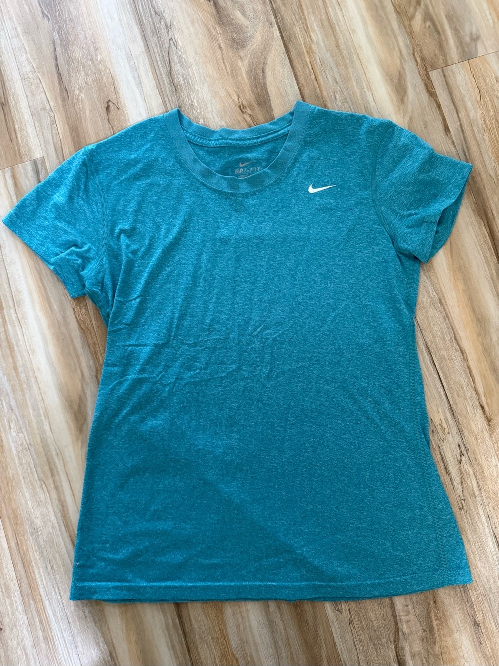 Nike Women’s Dri-Fit Shirt size medium